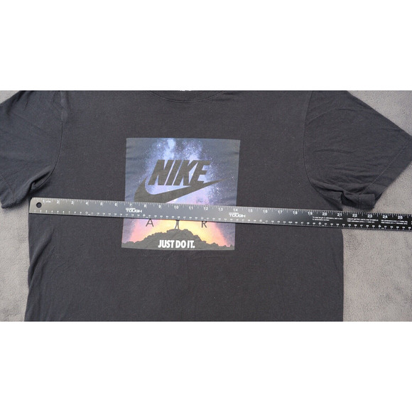 Nike Air Jordan Graphic Crew Neck T-Shirt Boys Youth SZ M Short Sleeve Black - Picture 3 of 8